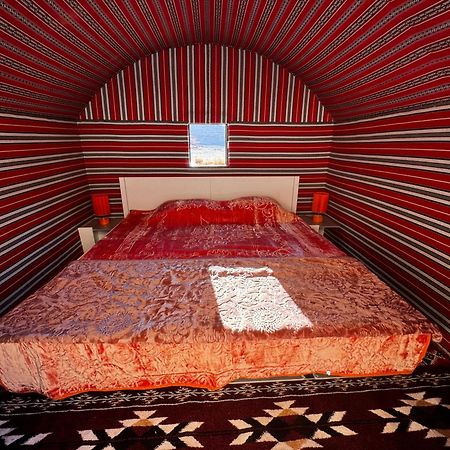 Desert Rock Camp Вади Рум Екстериор снимка