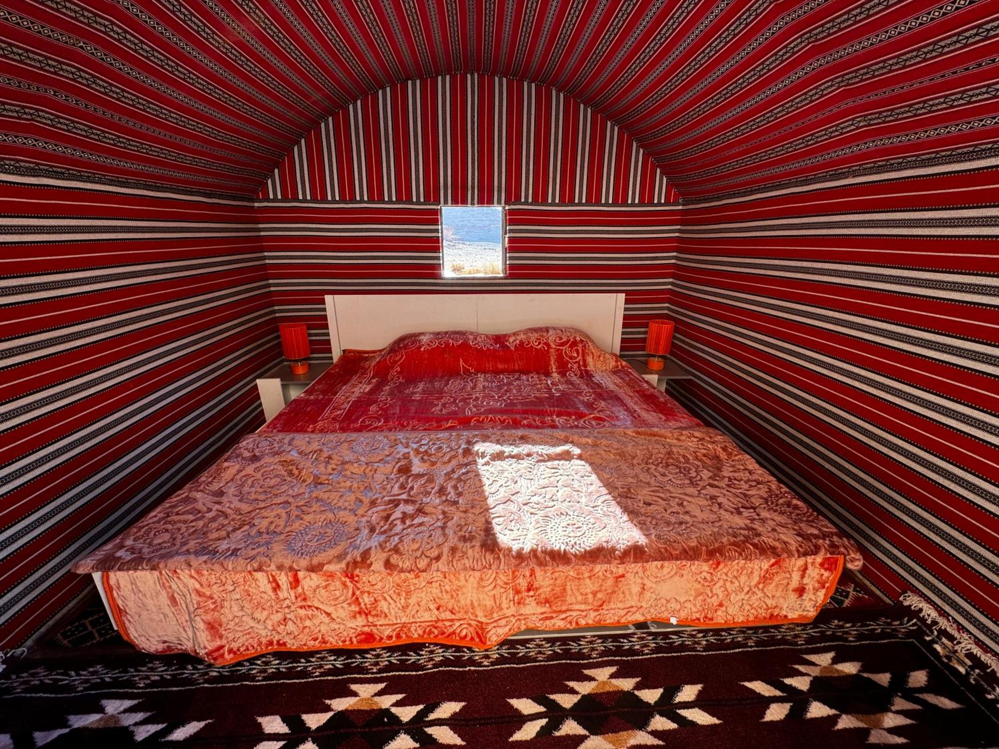 Desert Rock Camp Вади Рум Екстериор снимка