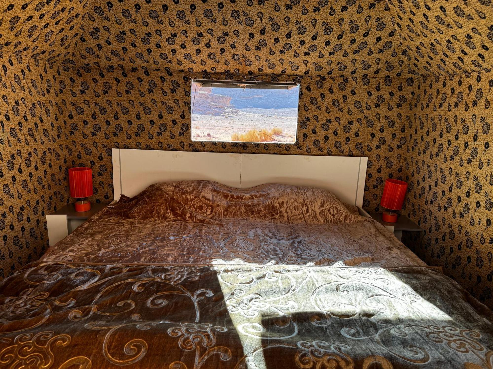 Desert Rock Camp Вади Рум Екстериор снимка